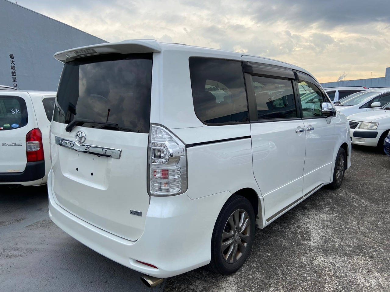 2012 Toyota VOXY